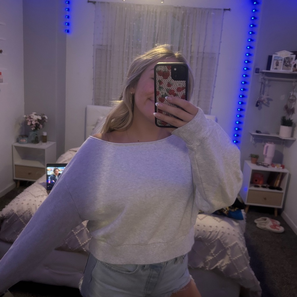 Garage Off-Shoulder Light Gray Sweatshirt